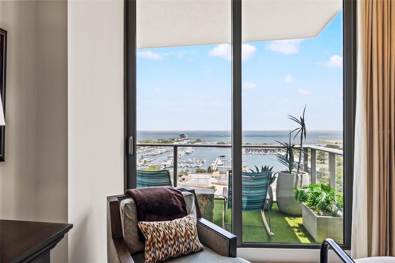 ONE ST. PETERSBURG - Residential