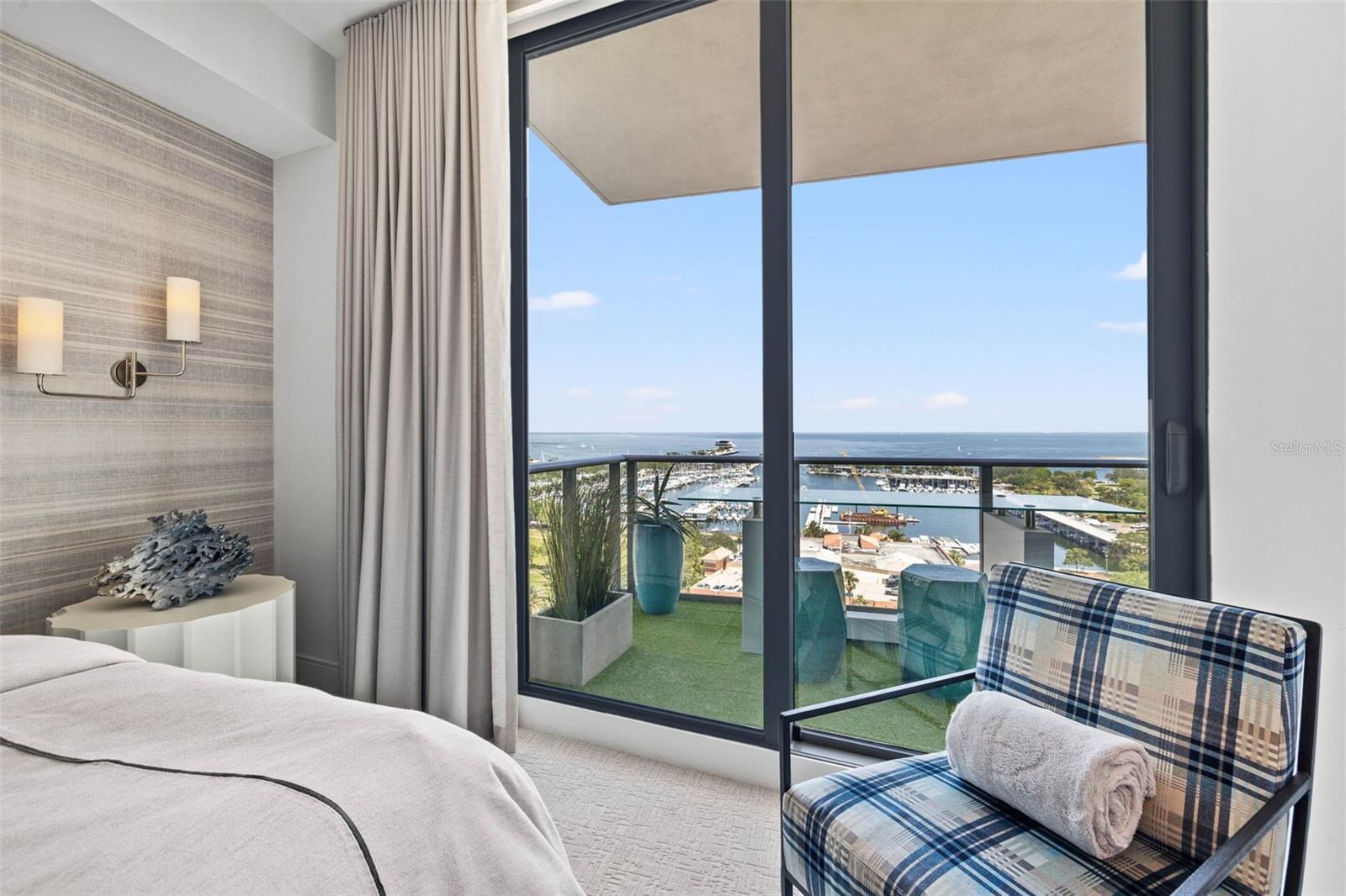 ONE ST. PETERSBURG - Residential