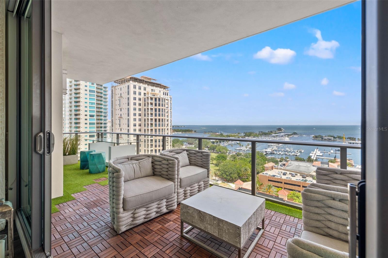 ONE ST. PETERSBURG - Residential