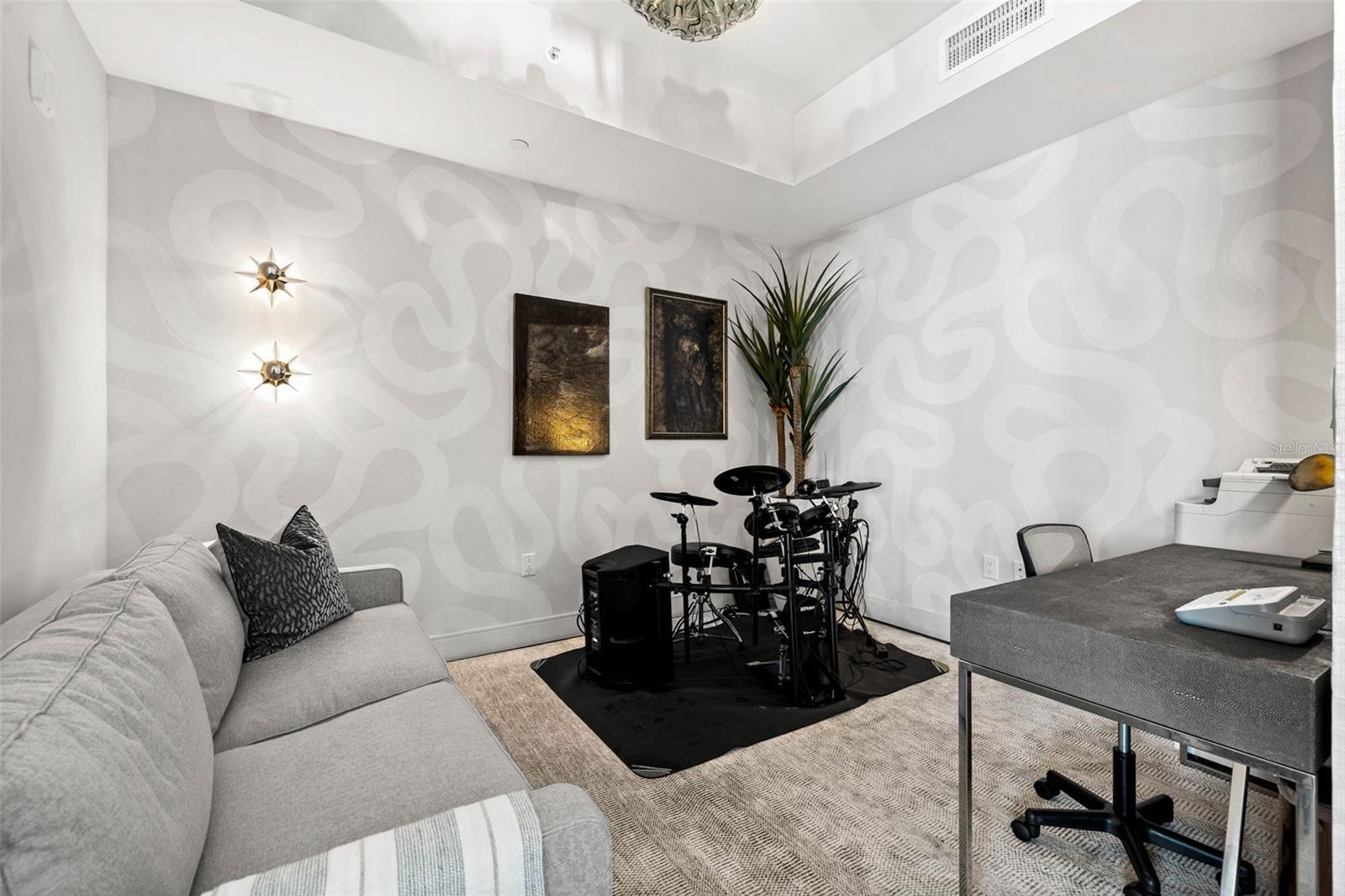 ONE ST. PETERSBURG - Residential