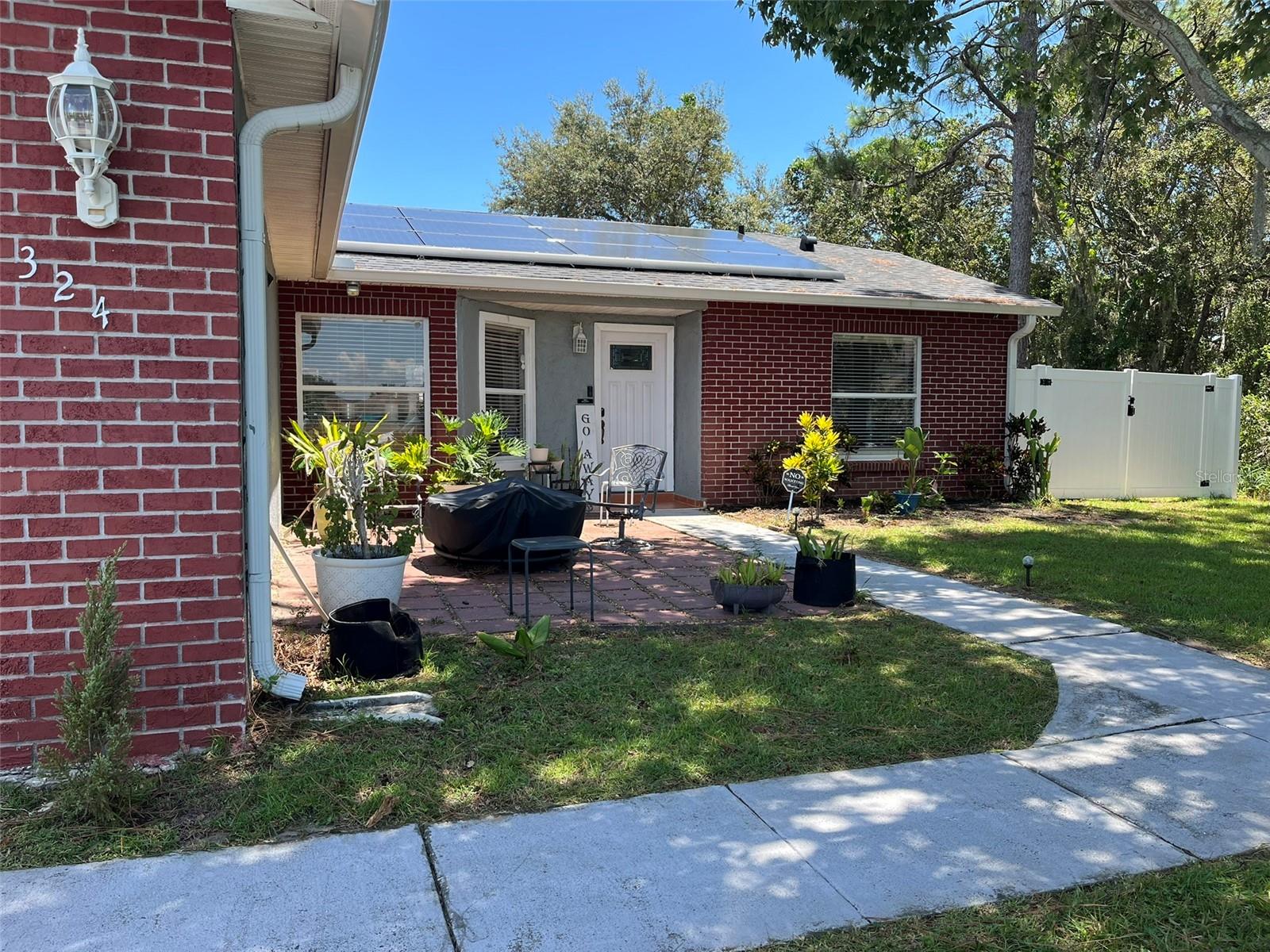 324 ERIE COURT