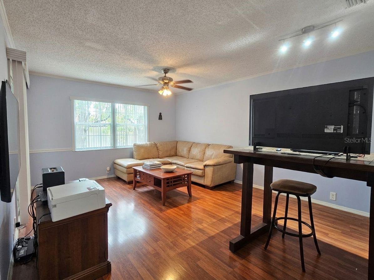 BAY OAKS CONDO - Residential