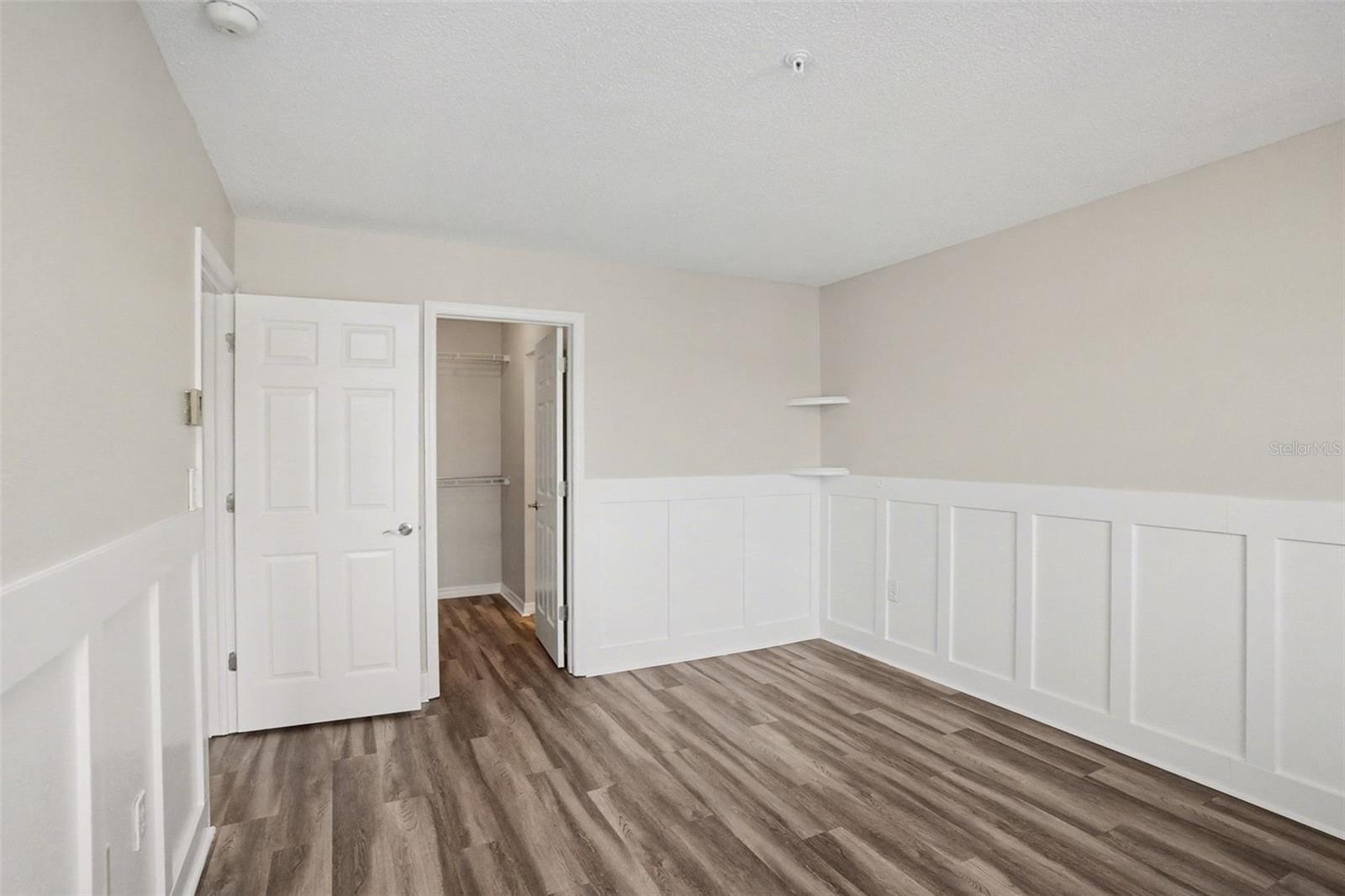 HYDE PARK TOWERS A CONDO - Residential