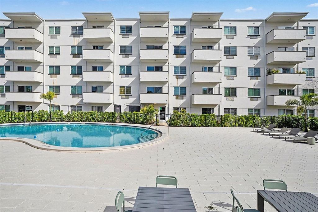 Photo of 406 S Cedar Avenue #505, Tampa, FL 33606 (MLS # TB8485255)