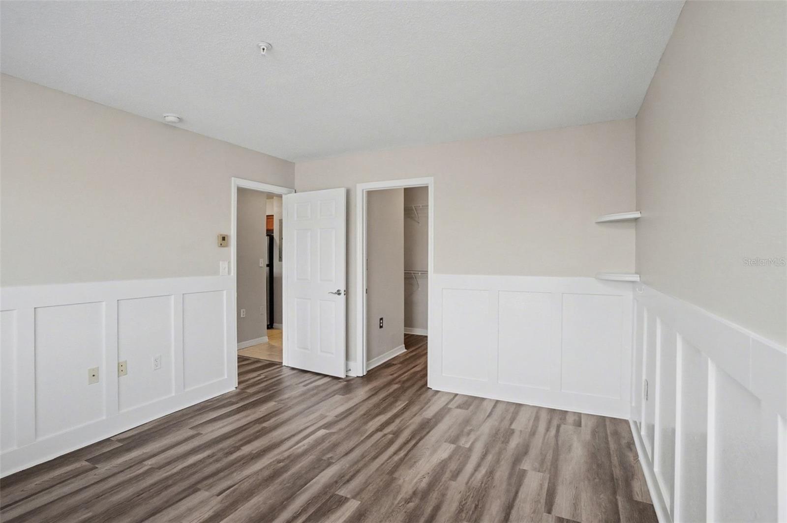 HYDE PARK TOWERS A CONDO - Residential