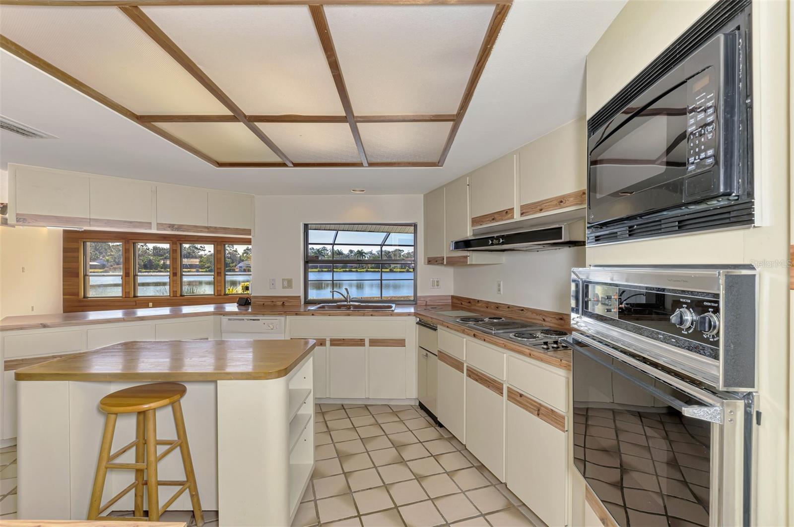 BENT TREE VILLAGE - Residential