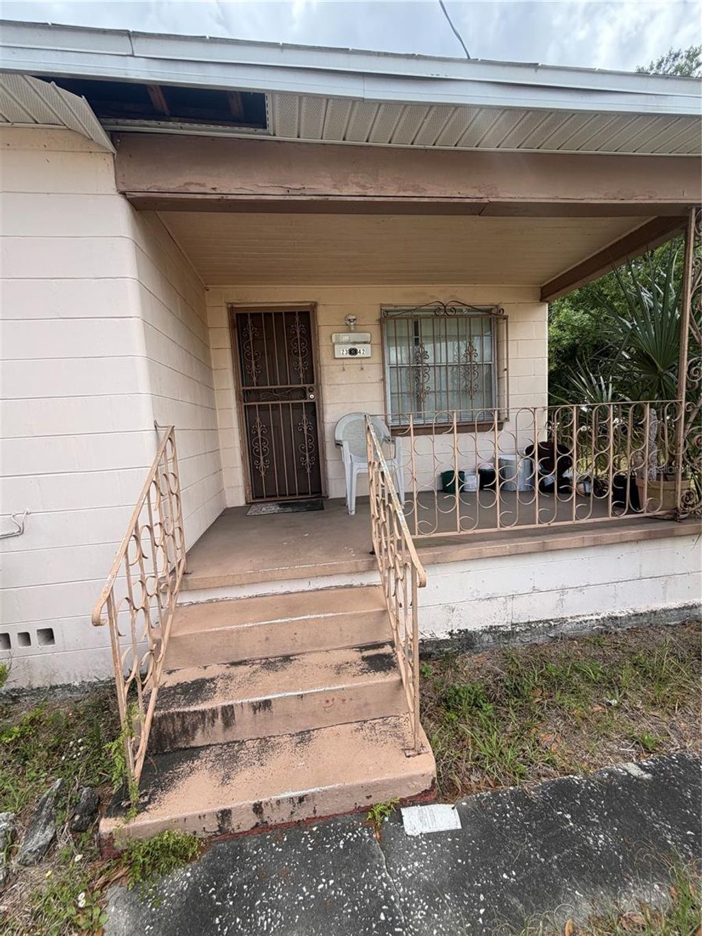 Photo of 2342 W Chestnut Street, Tampa, FL 33607 (MLS # TB8526602)