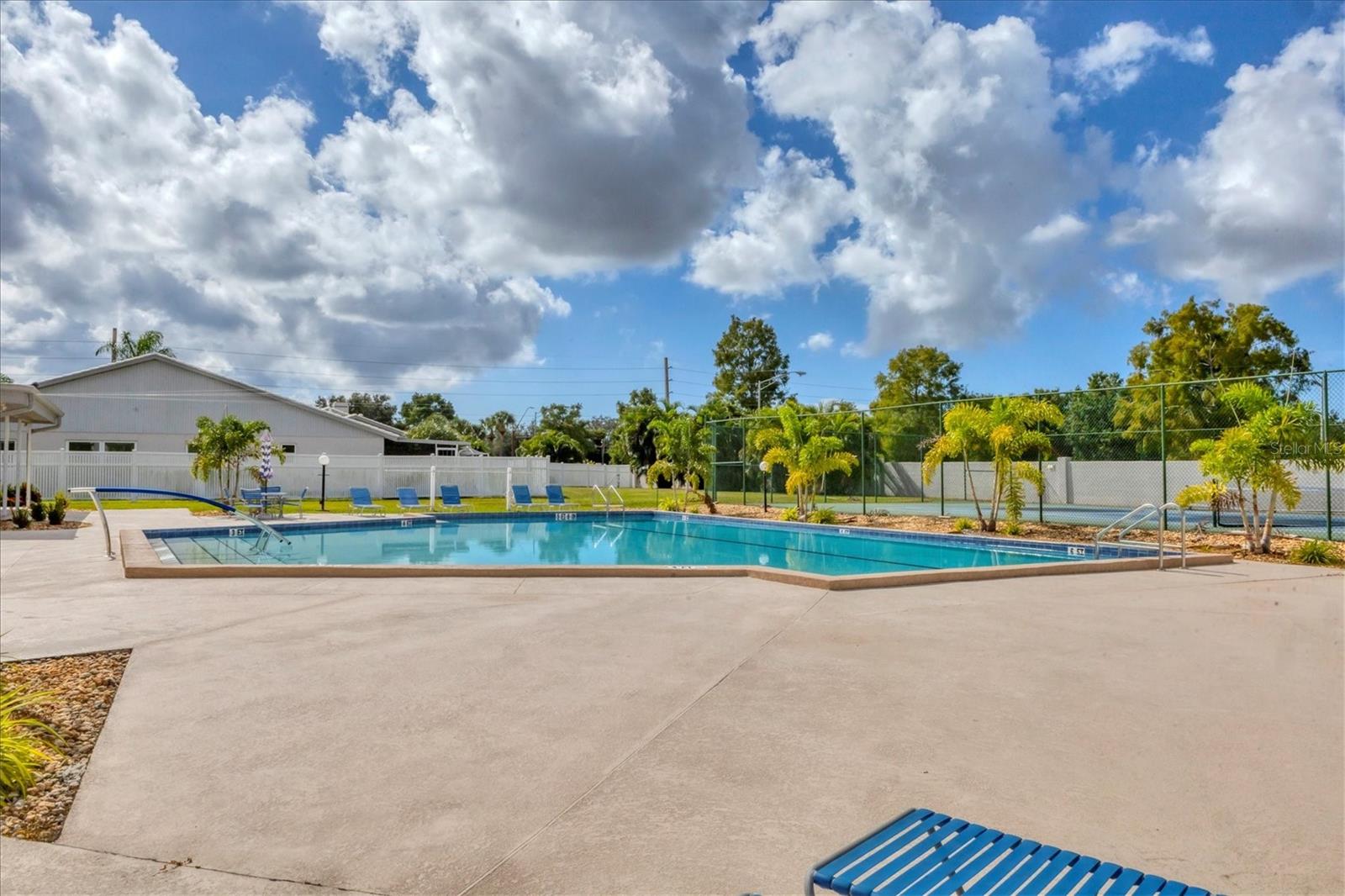 CRESTWOOD VILLAGE OF SARA 4 & 5 - Residential