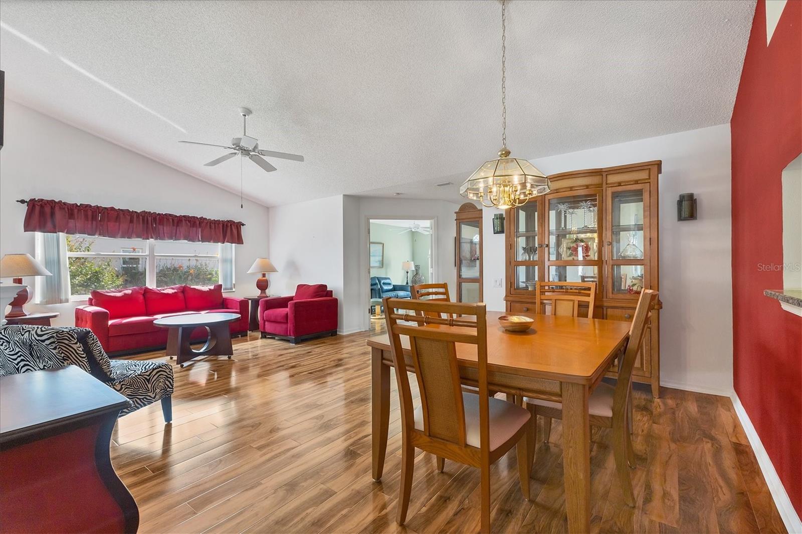 CRESTWOOD VILLAGE OF SARA 4 & 5 - Residential