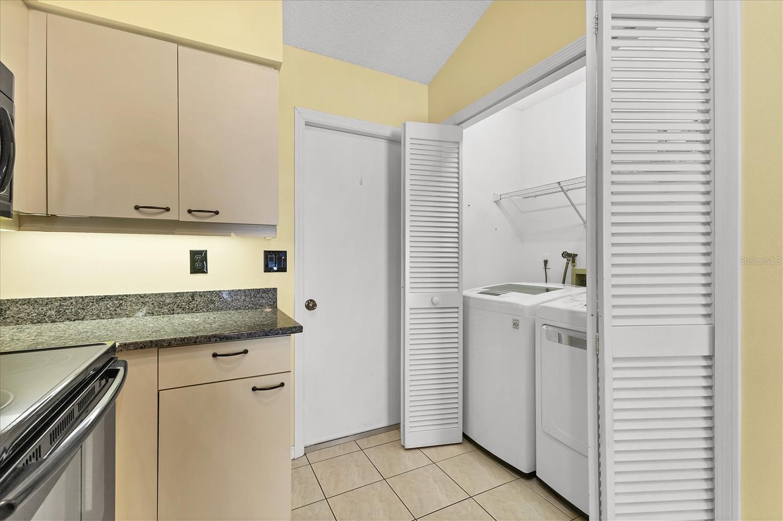 CRESTWOOD VILLAGE OF SARA 4 & 5 - Residential