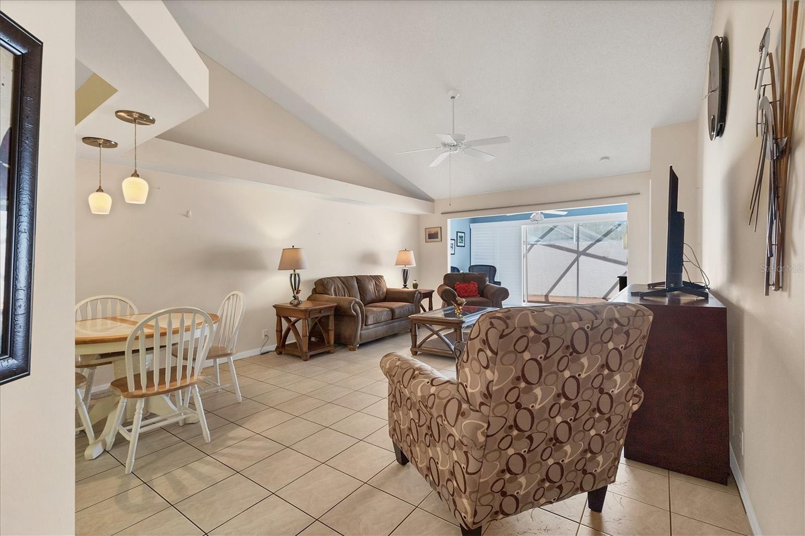 CRESTWOOD VILLAGE OF SARA 4 & 5 - Residential