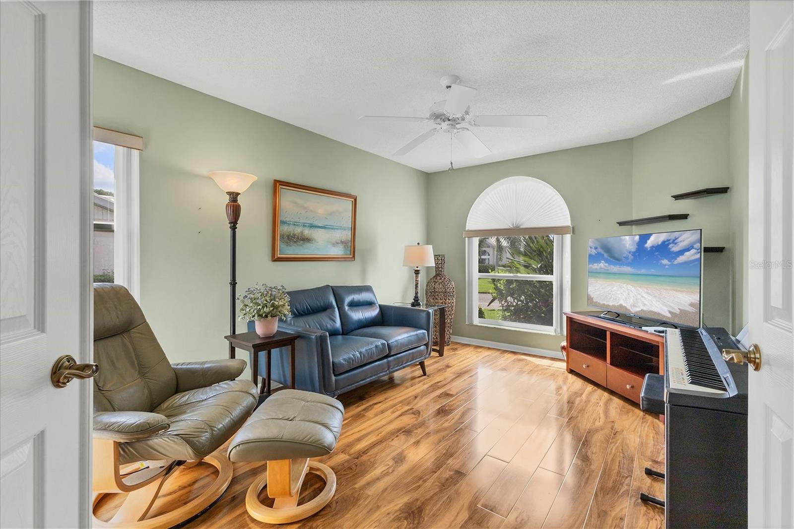 CRESTWOOD VILLAGE OF SARA 4 & 5 - Residential