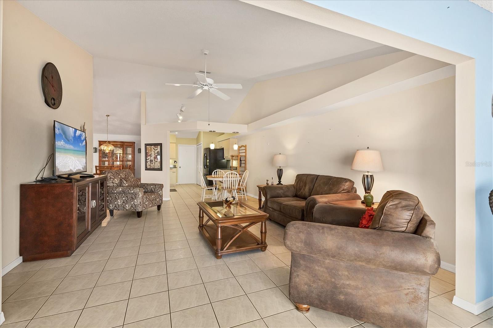 CRESTWOOD VILLAGE OF SARA 4 & 5 - Residential