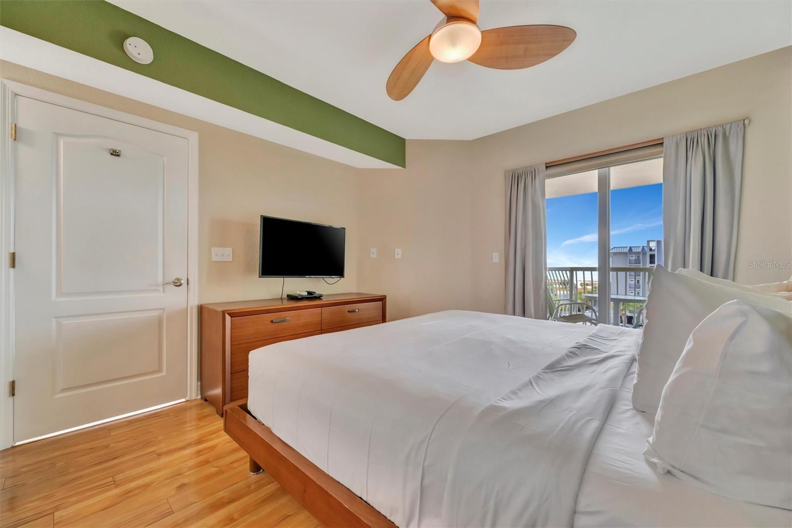 CRYSTAL PALMS BCH RESORT AT TREASURE ISLAND CONDO - Residential