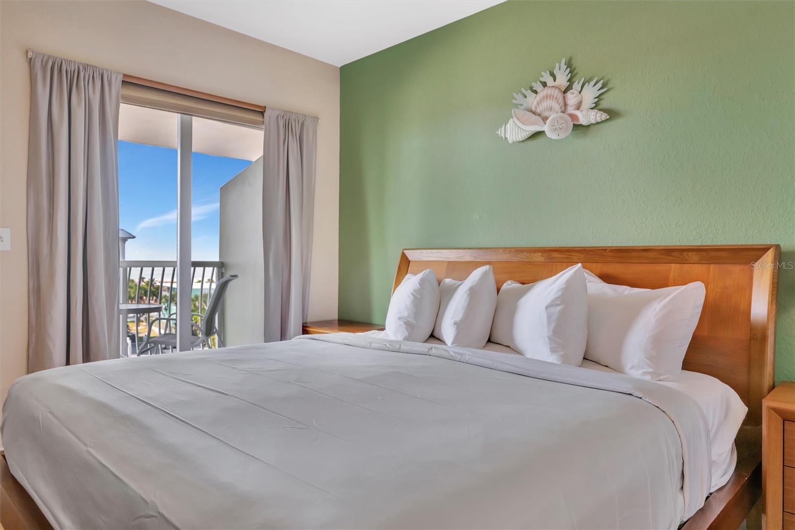 CRYSTAL PALMS BCH RESORT AT TREASURE ISLAND CONDO - Residential