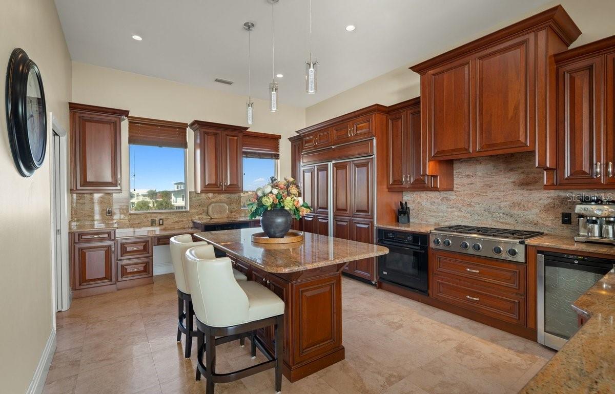 ARMAND BEACH ESTATES - Residential