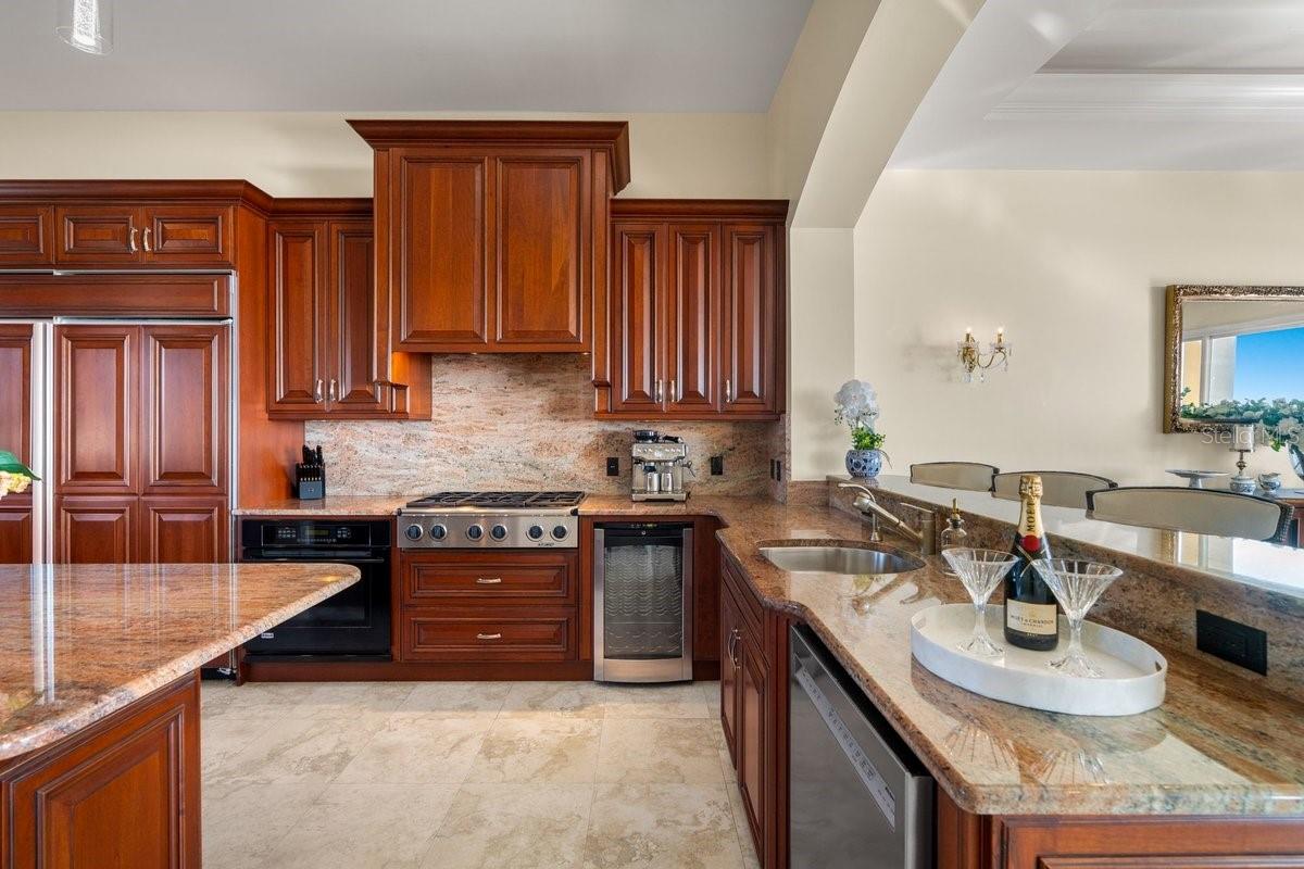 ARMAND BEACH ESTATES - Residential