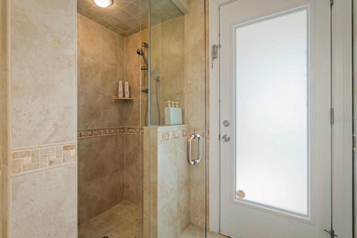 ARMAND BEACH ESTATES - Residential