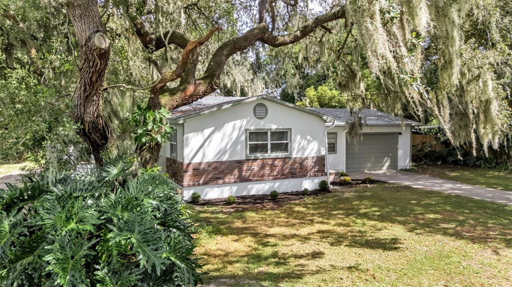 Photo of 4644 S Gary Avenue, Lakeland, FL 33813 (MLS # L4956489)