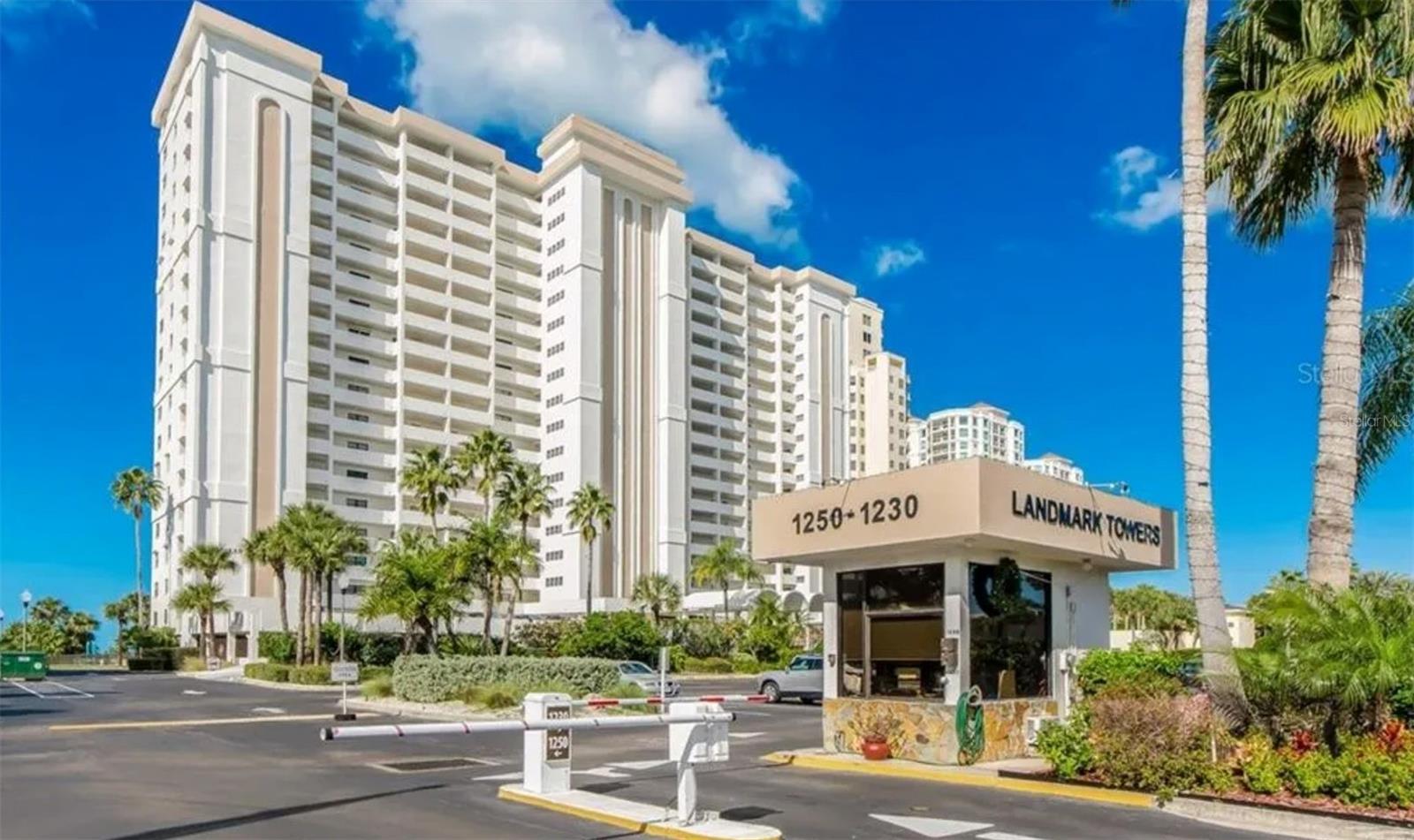 LANDMARK TOWERS - Residential