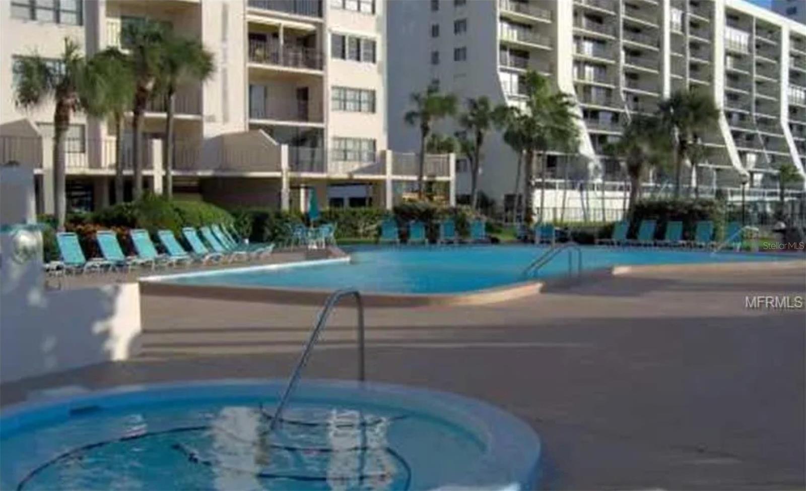 LANDMARK TOWERS - Residential