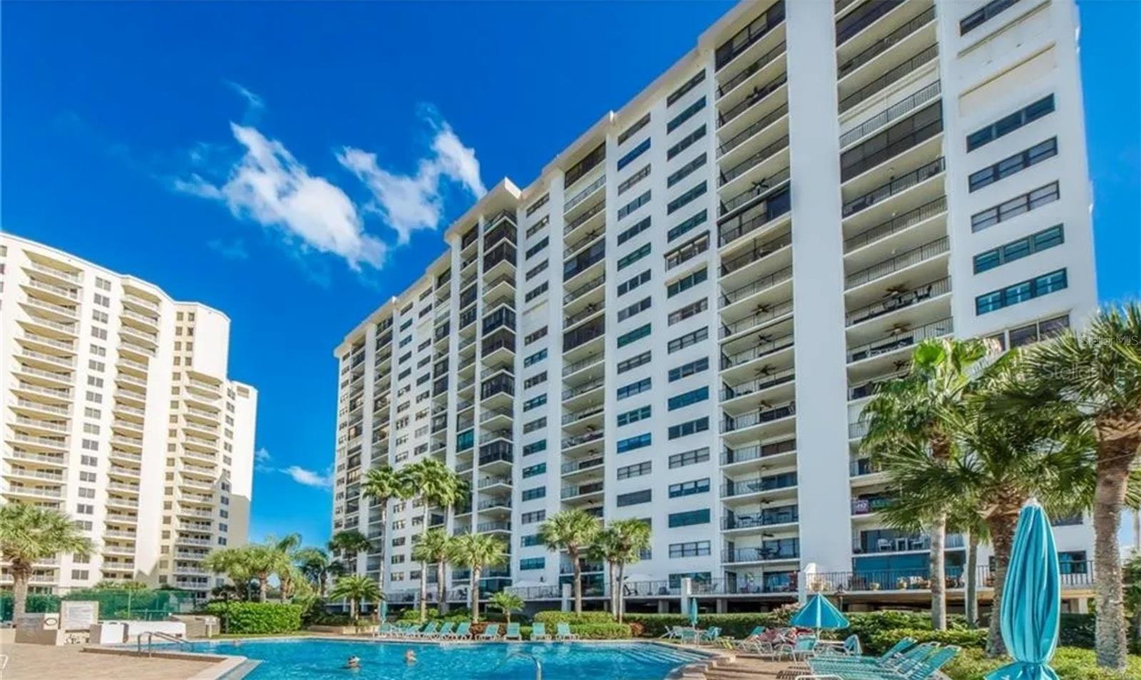 LANDMARK TOWERS - Residential