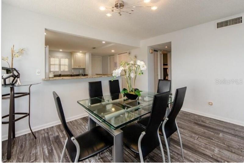 LANDMARK TOWERS - Residential