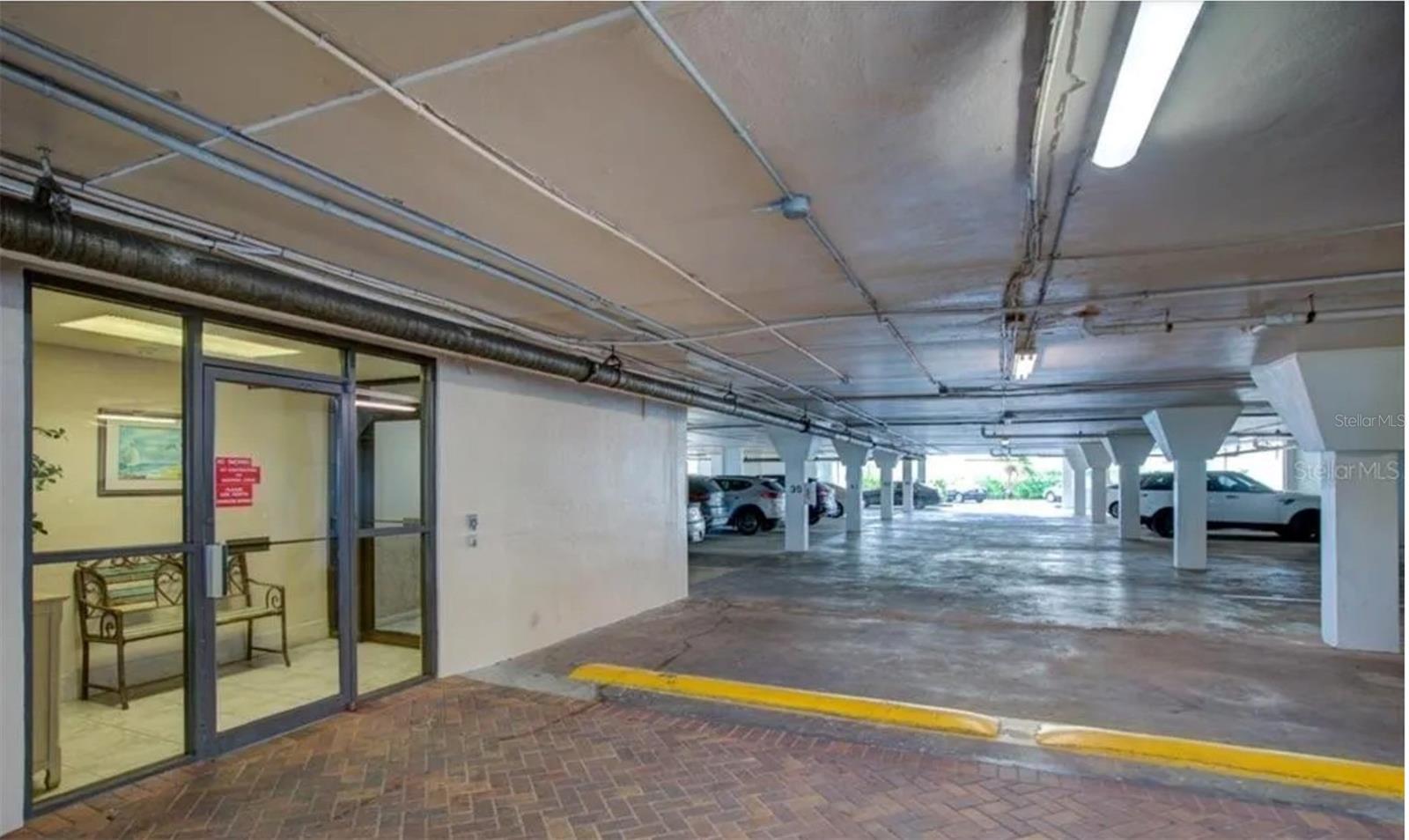 LANDMARK TOWERS - Residential