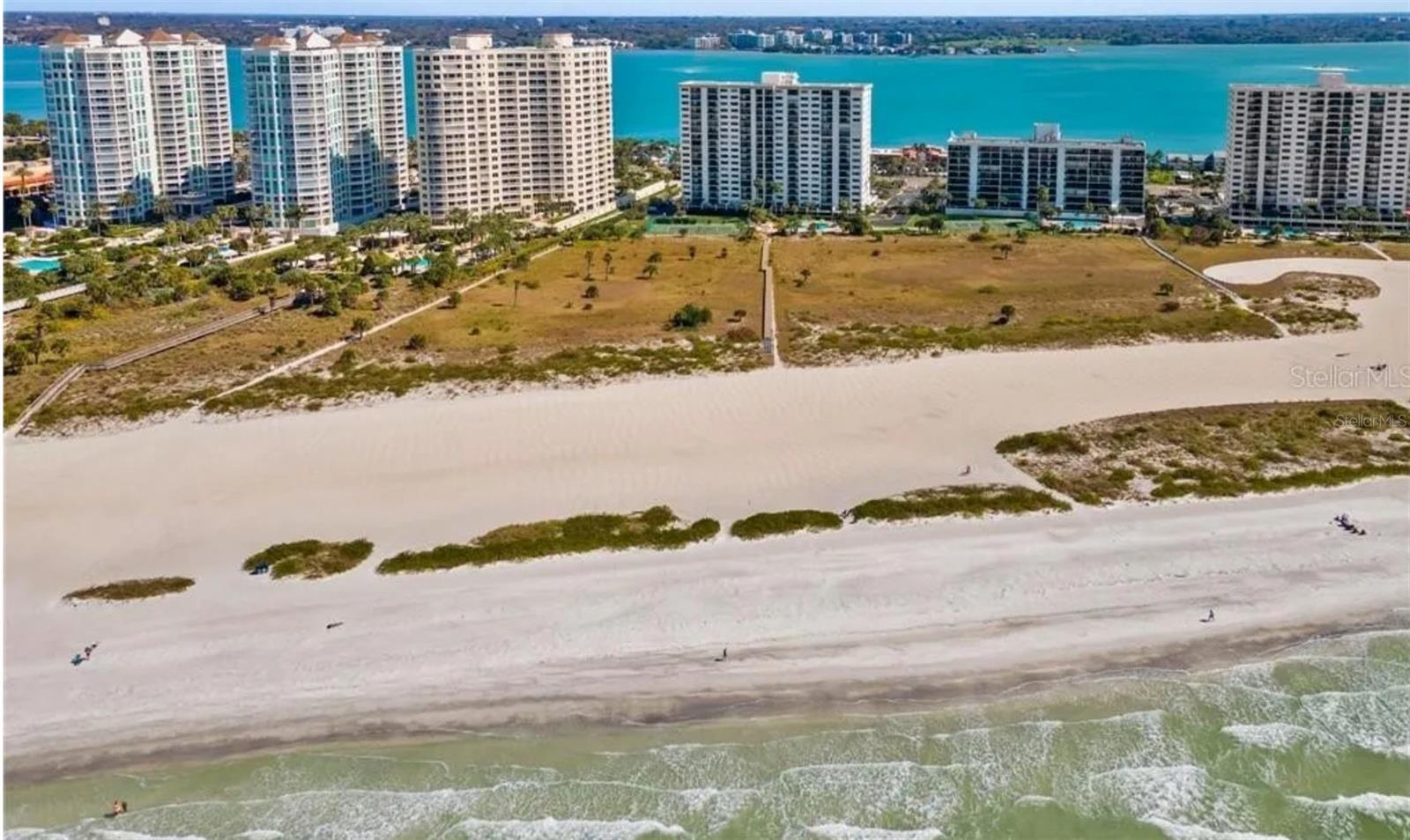 LANDMARK TOWERS - Residential