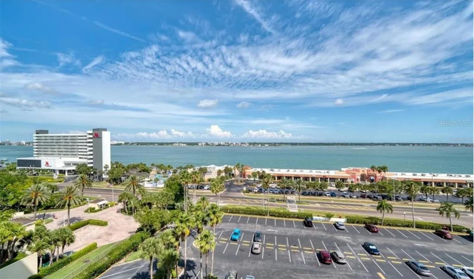 LANDMARK TOWERS - Residential