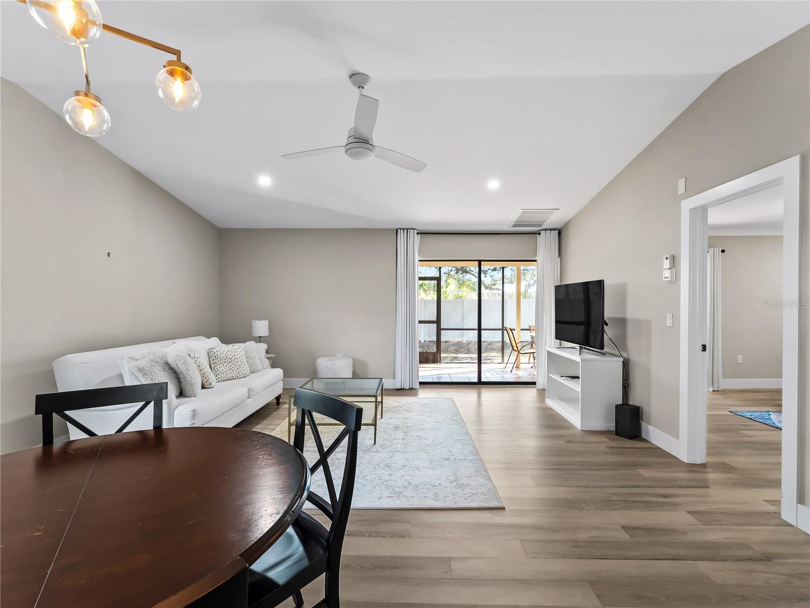 VILLAGE OAKS SEC A - Residential