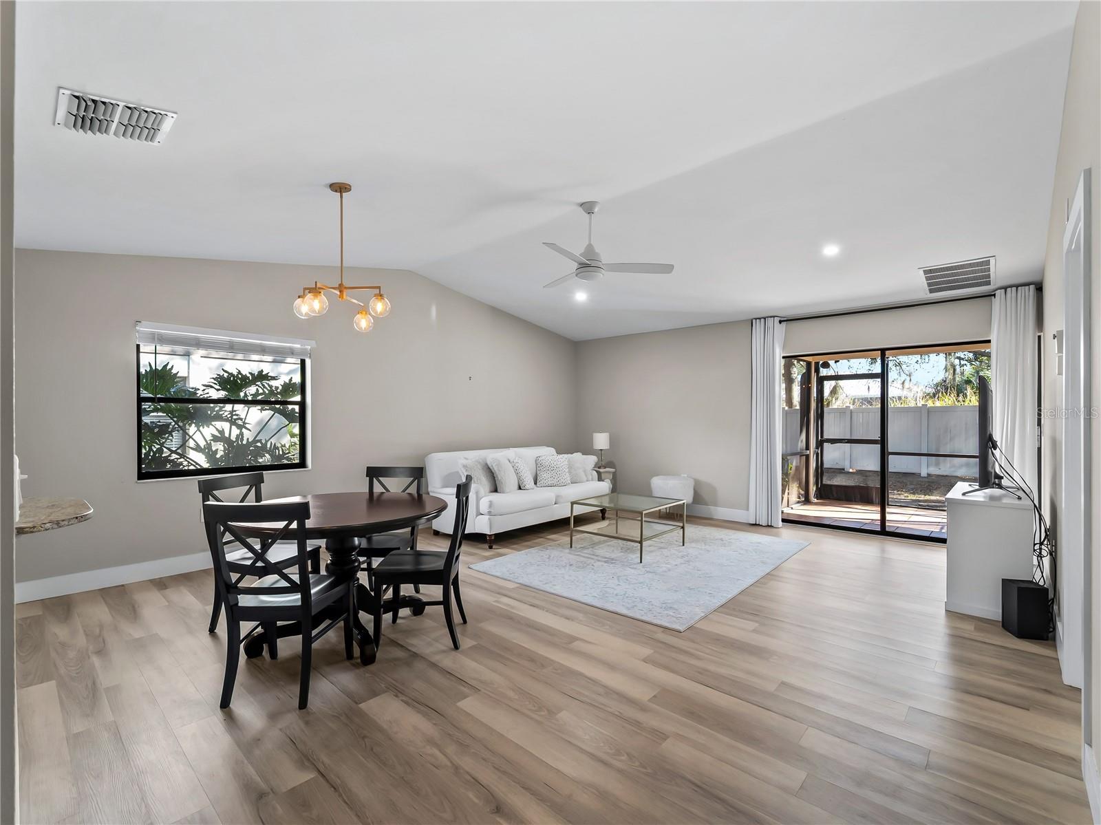 VILLAGE OAKS SEC A - Residential