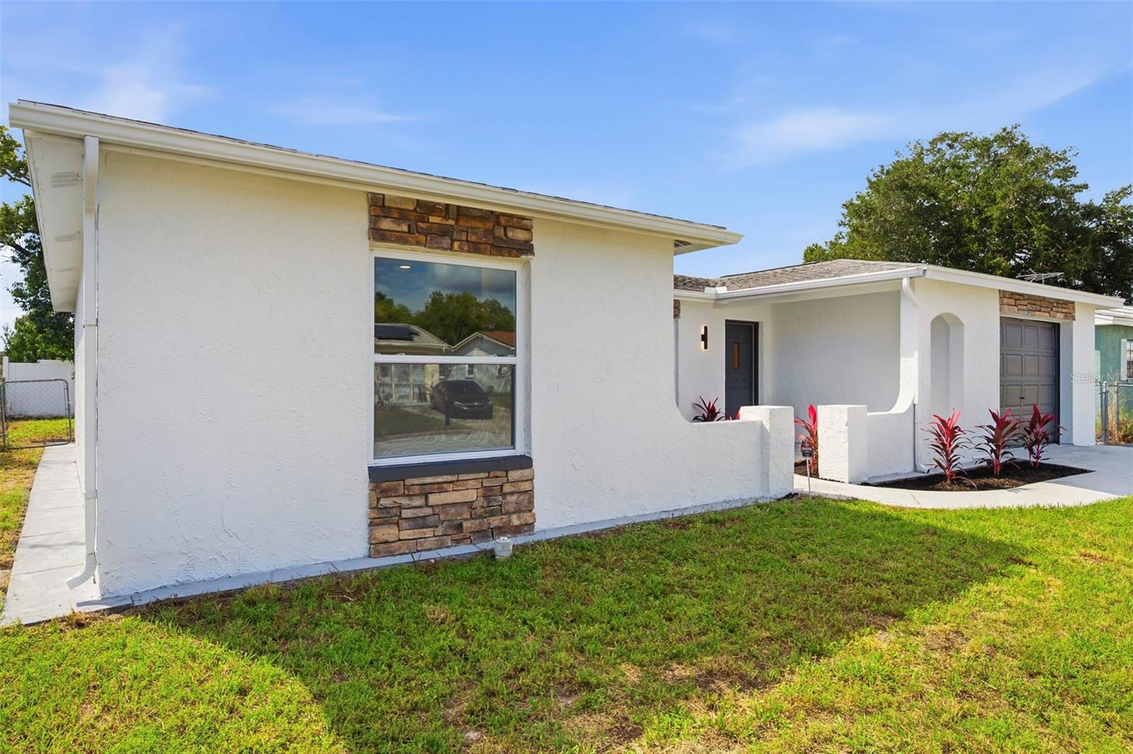 8428 PAXTON DRIVE