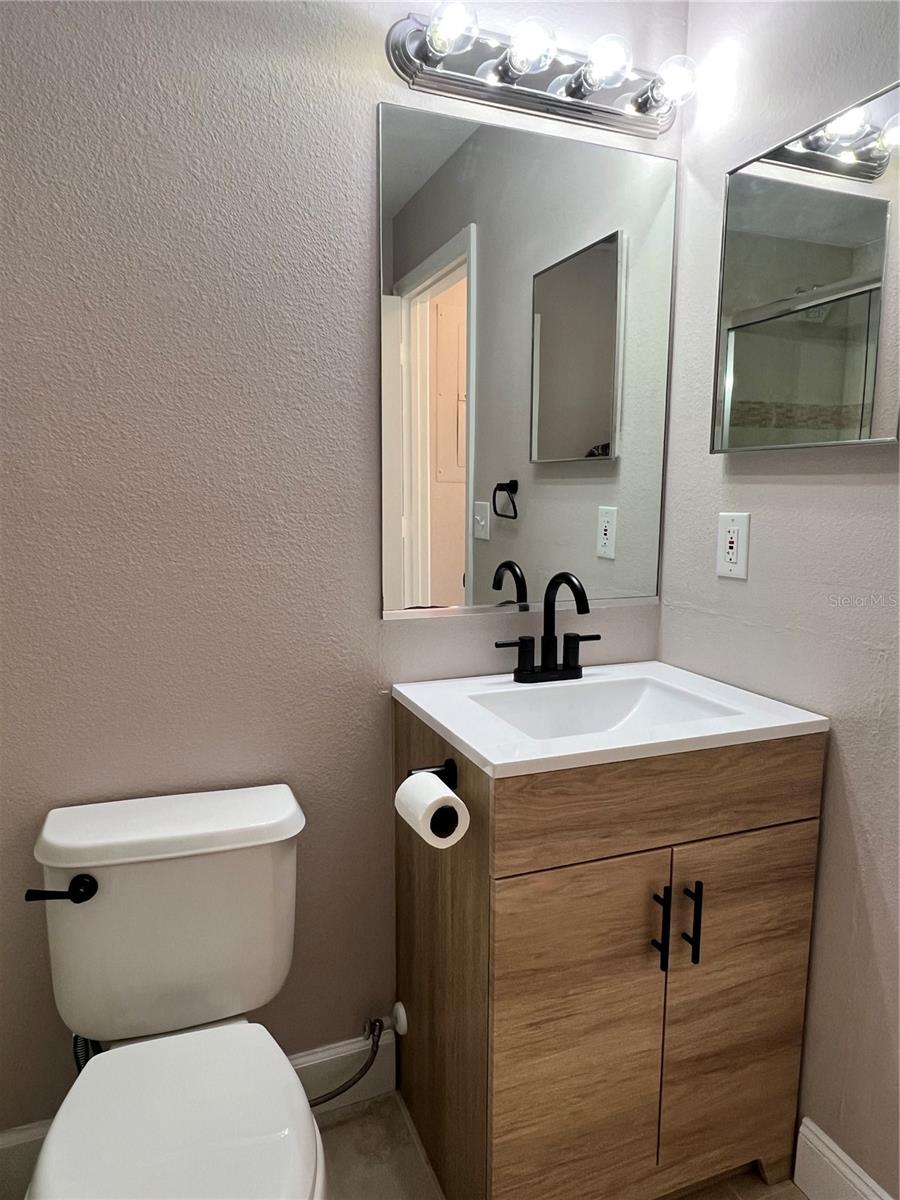 PINESTONE AT PALMER RANCH - Residential Lease