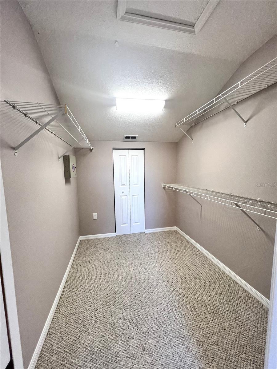 PINESTONE AT PALMER RANCH - Residential Lease