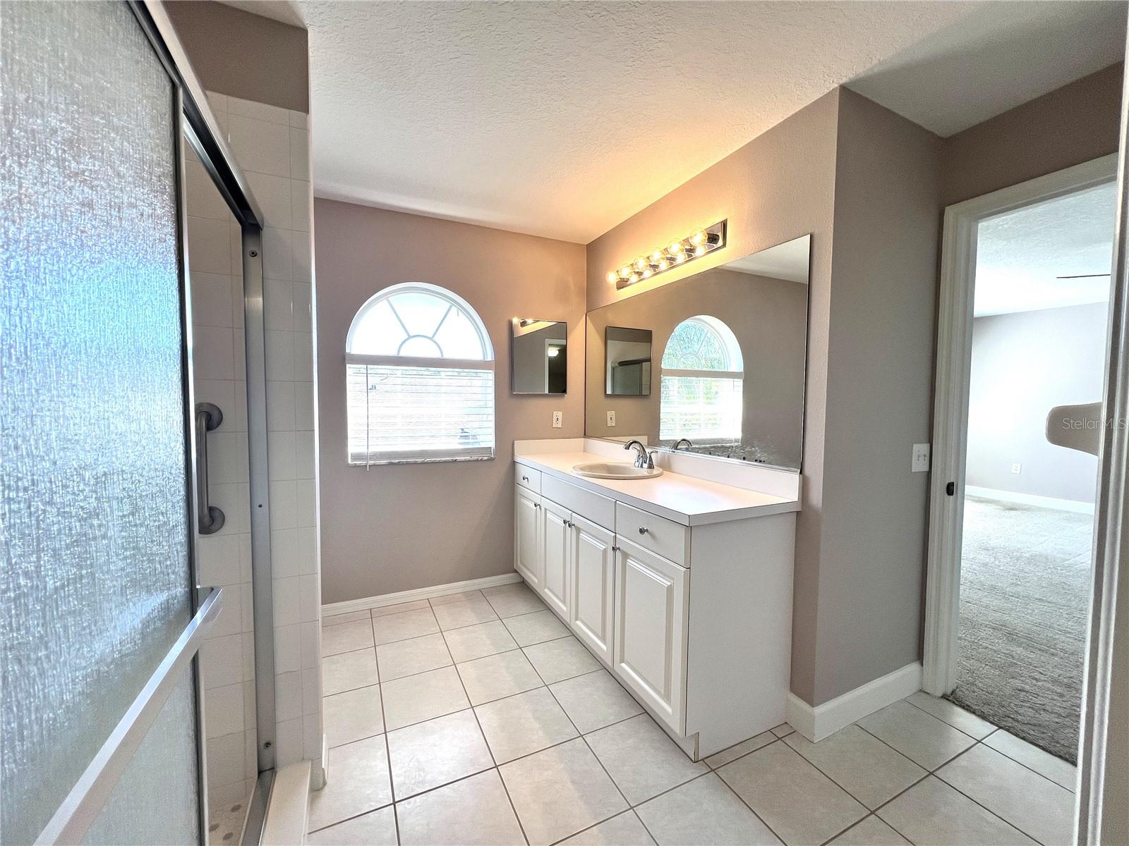 PINESTONE AT PALMER RANCH - Residential Lease