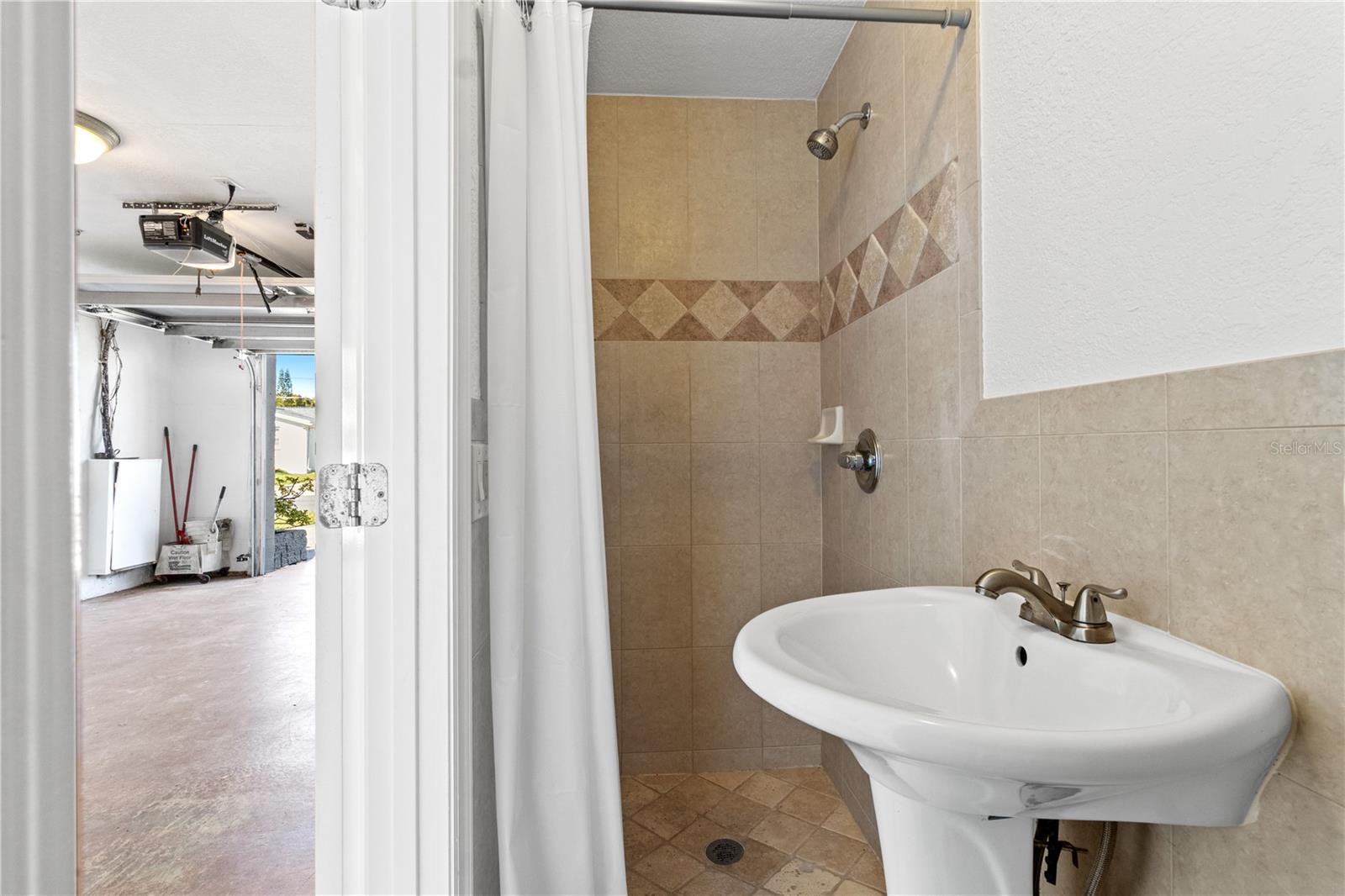 WESTWOOD SUB - Residential Lease