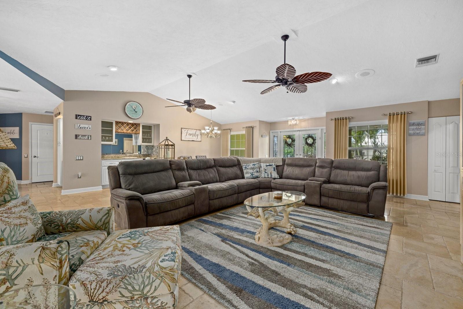 PLANTATION THE - Residential Lease