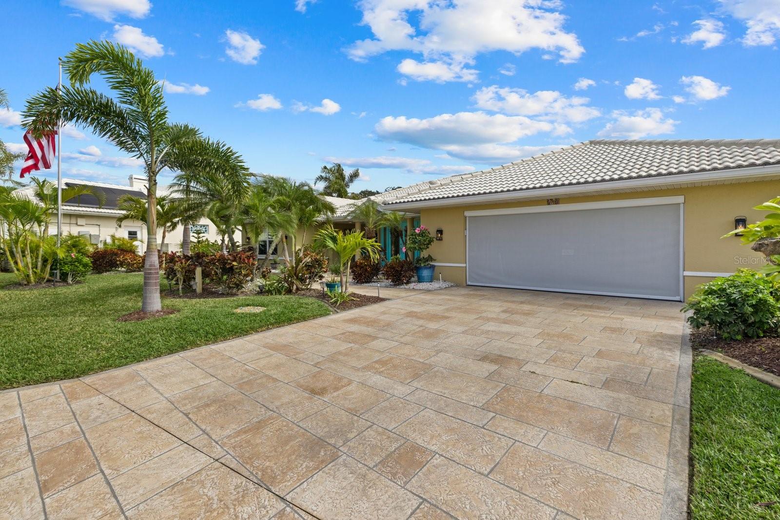 PLANTATION THE - Residential Lease