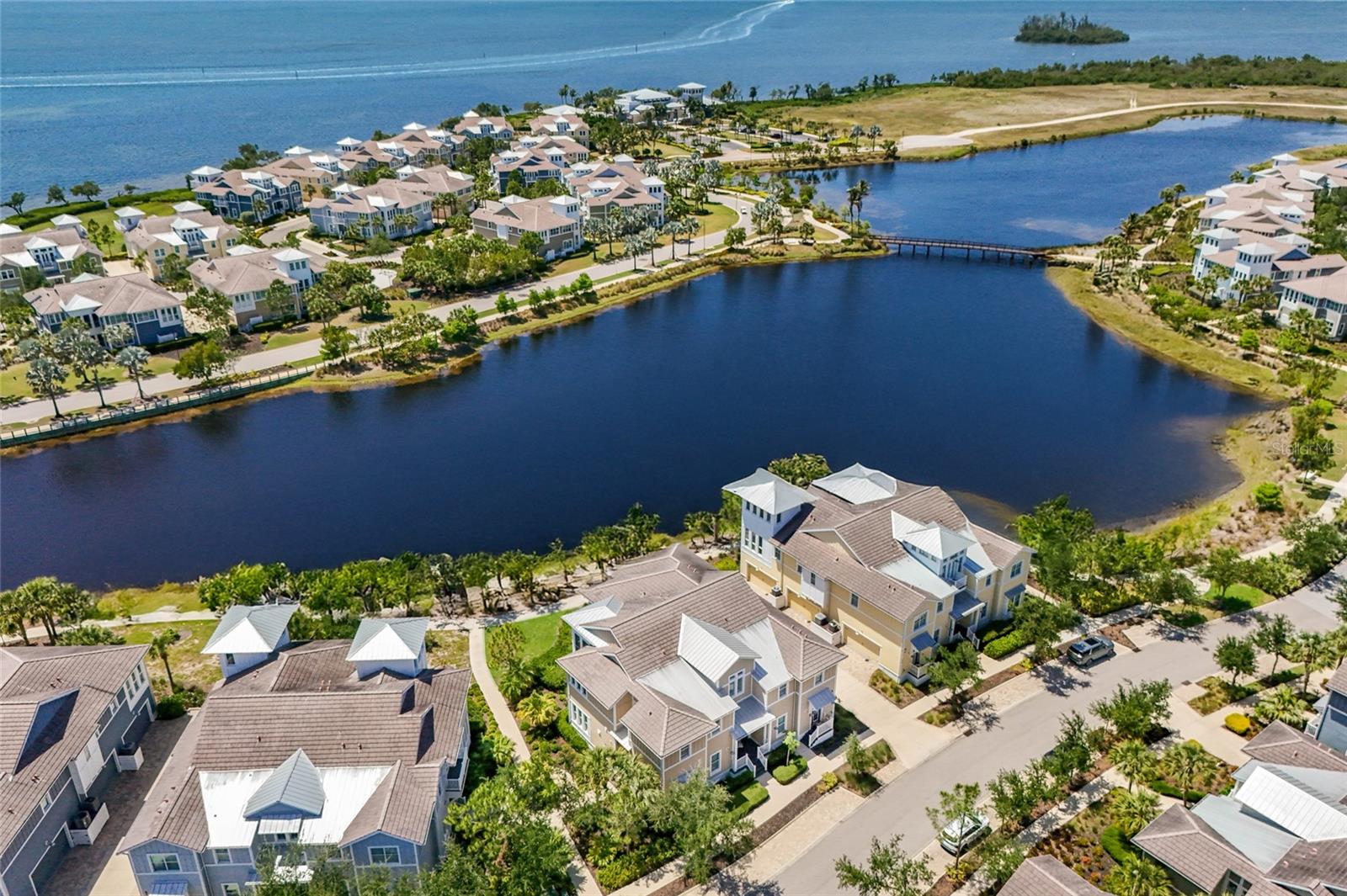MANGROVE WALK ON HARBOUR ISLE PH 21 - Residential