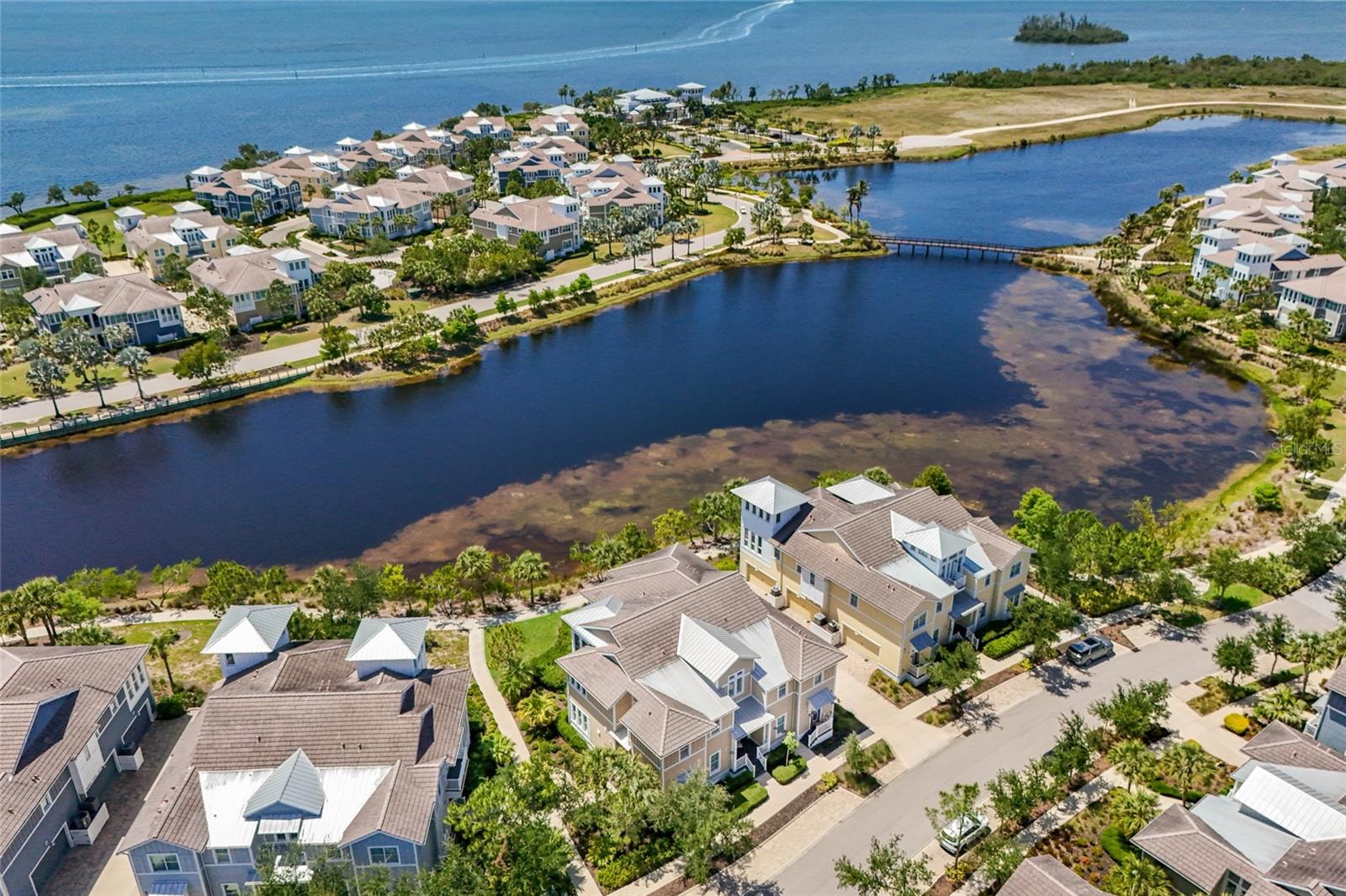 MANGROVE WALK ON HARBOUR ISLE PH 21 - Residential