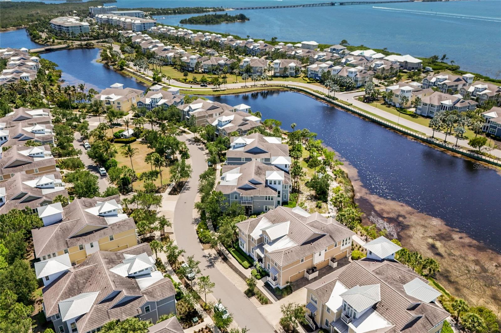 MANGROVE WALK ON HARBOUR ISLE PH 21 - Residential