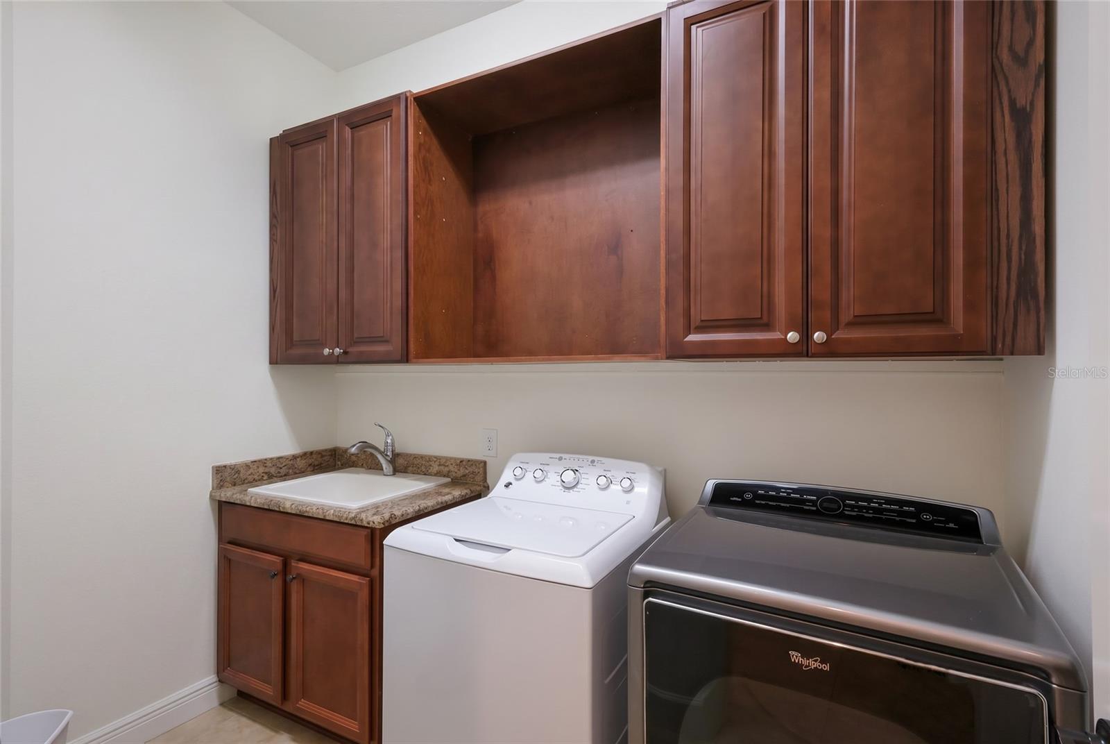 MANGROVE WALK ON HARBOUR ISLE PH 21 - Residential