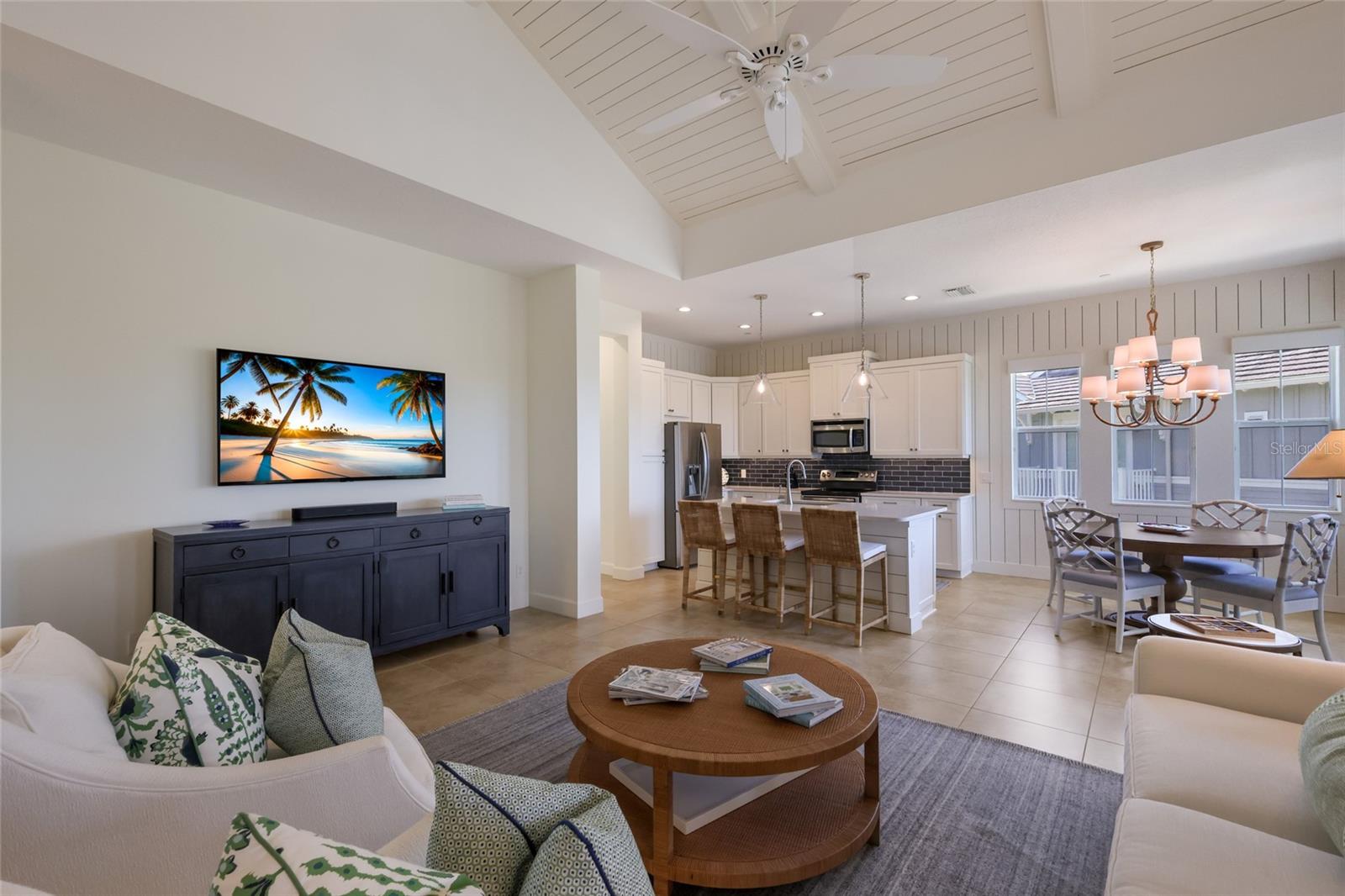 MANGROVE WALK ON HARBOUR ISLE PH 21 - Residential