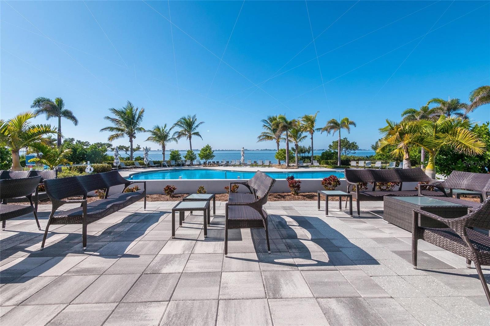 MANGROVE WALK ON HARBOUR ISLE PH 21 - Residential