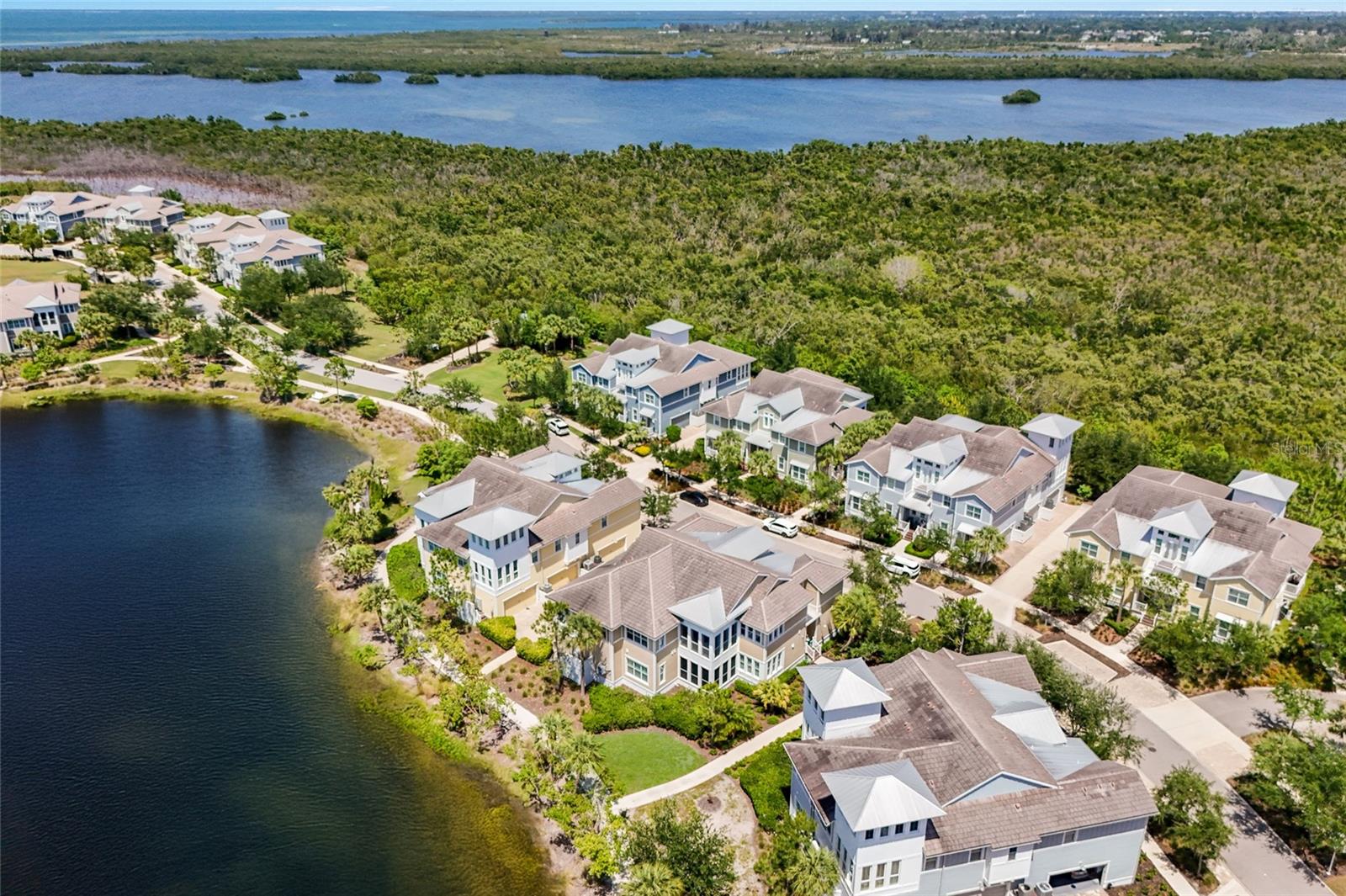 MANGROVE WALK ON HARBOUR ISLE PH 21 - Residential