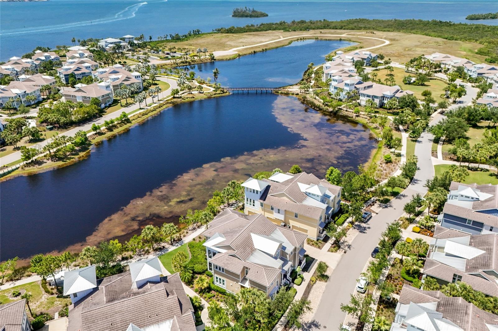MANGROVE WALK ON HARBOUR ISLE PH 21 - Residential