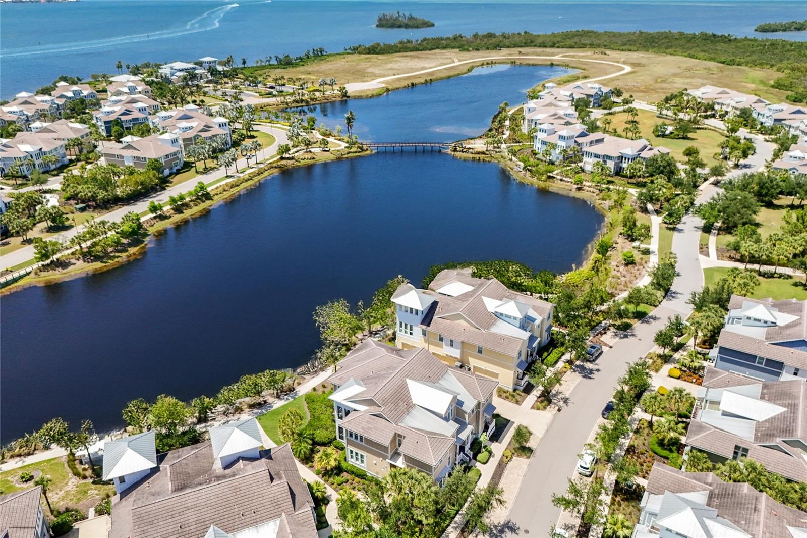 MANGROVE WALK ON HARBOUR ISLE PH 21 - Residential