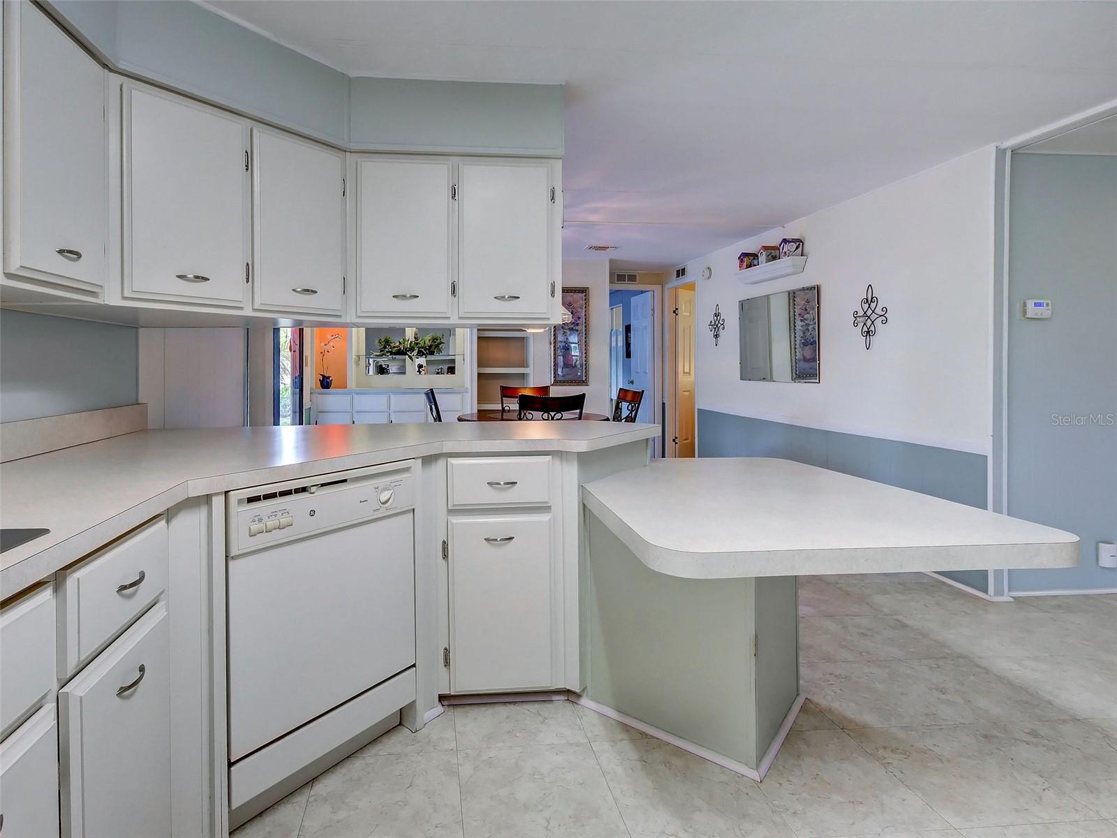 SANDALHAVEN ESTATES - Residential