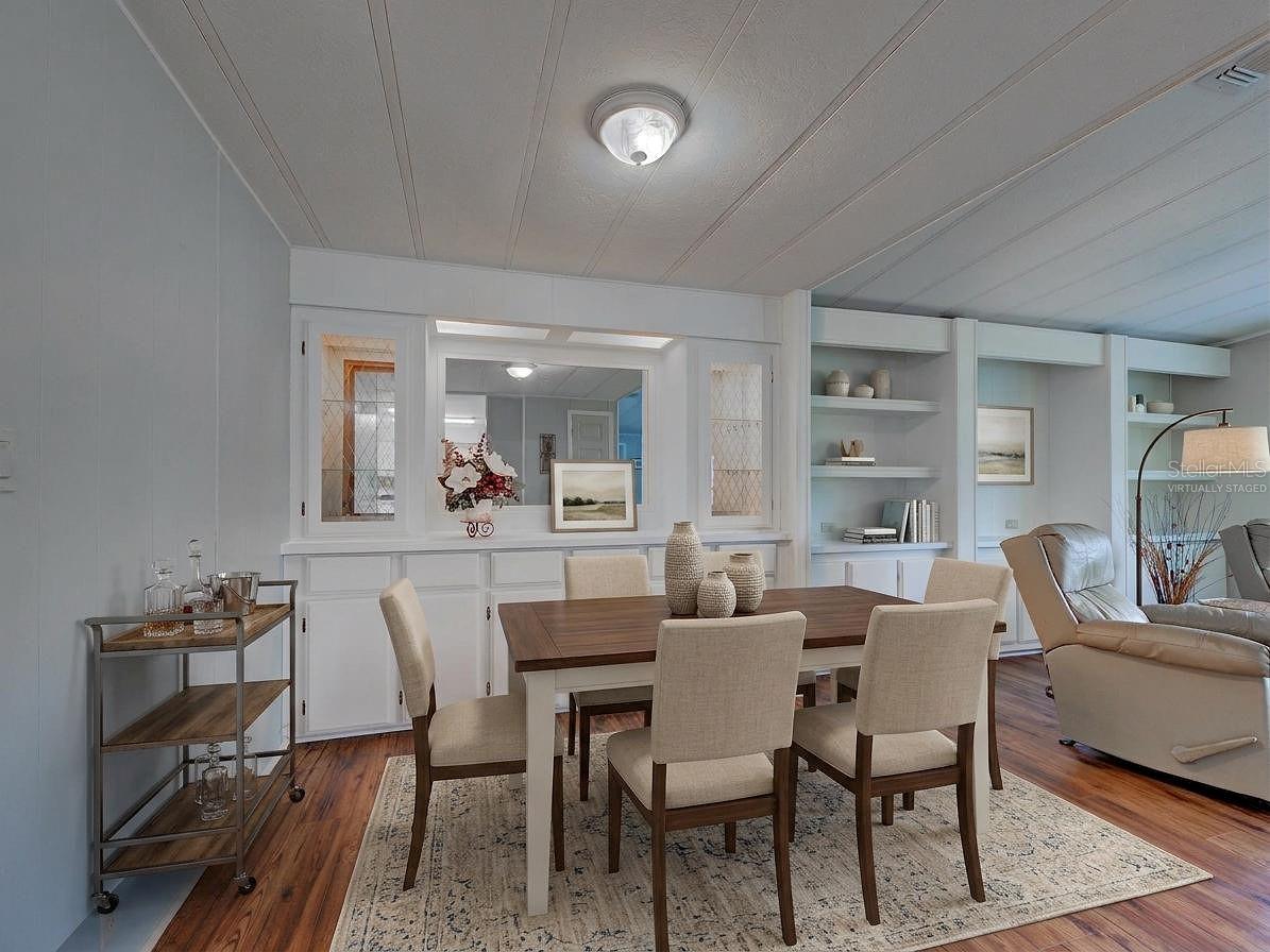 SANDALHAVEN ESTATES - Residential